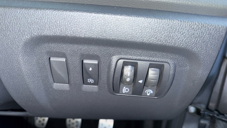 Renault Captur 0.9 TCE 90 Signature X Nav 5dr Petrol Hatchback